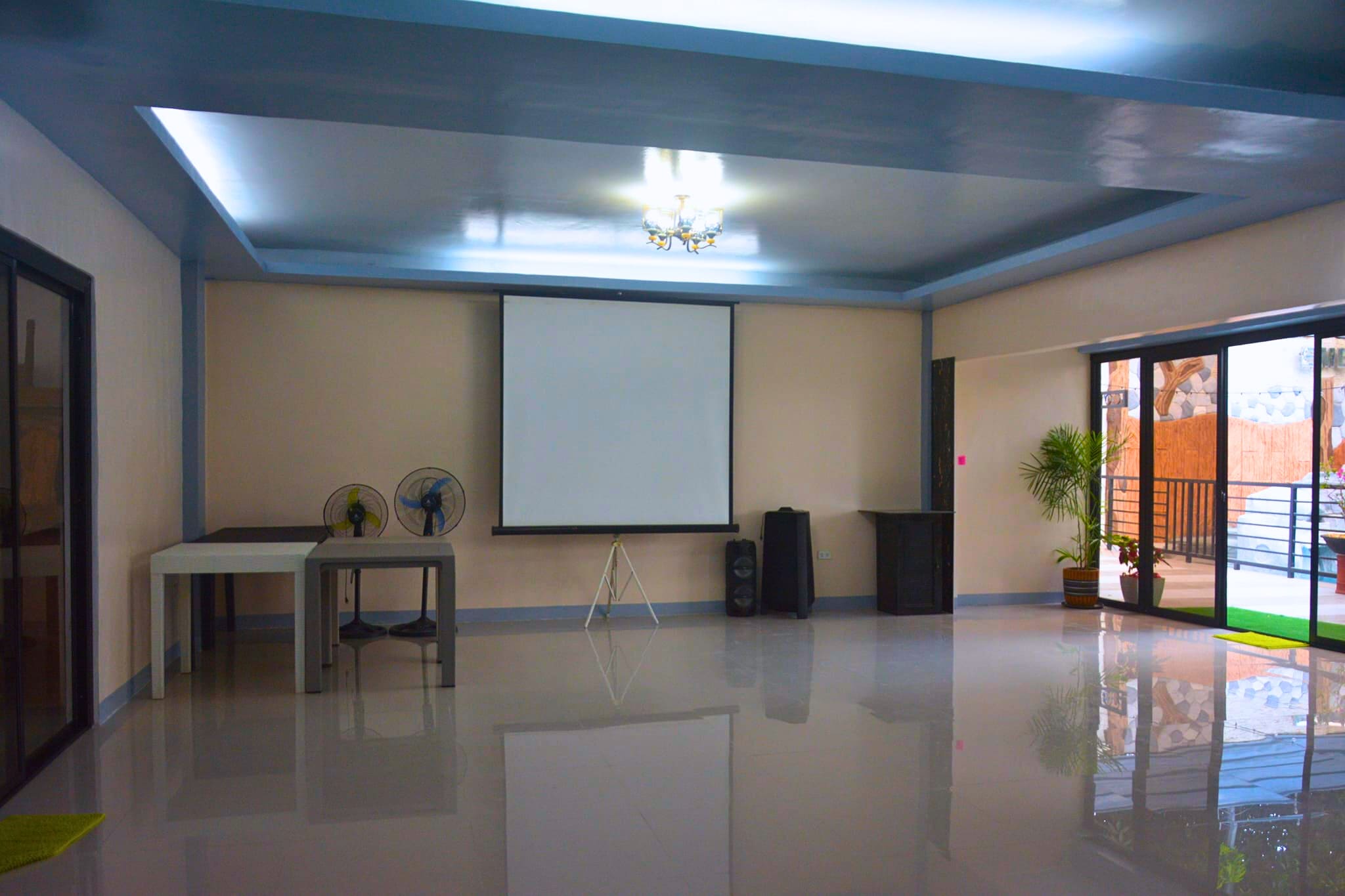 A well design and enclosed event venue for professional meetings ang presentation and for party too